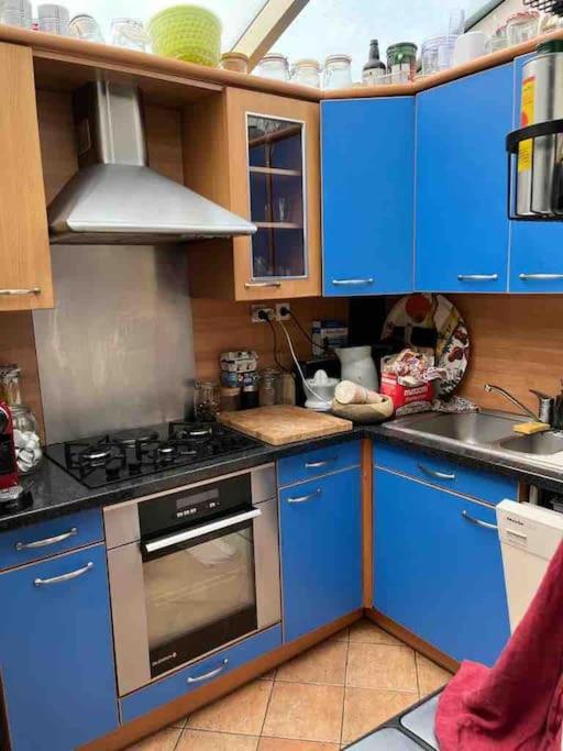 Full Equiped House With Garden Holiday home Paris